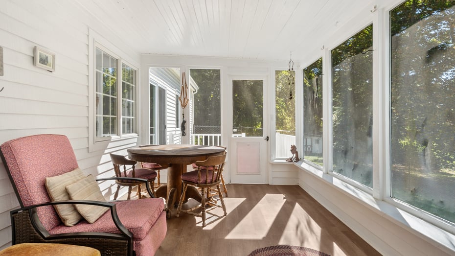 1 Cornwall Dr Photo 22