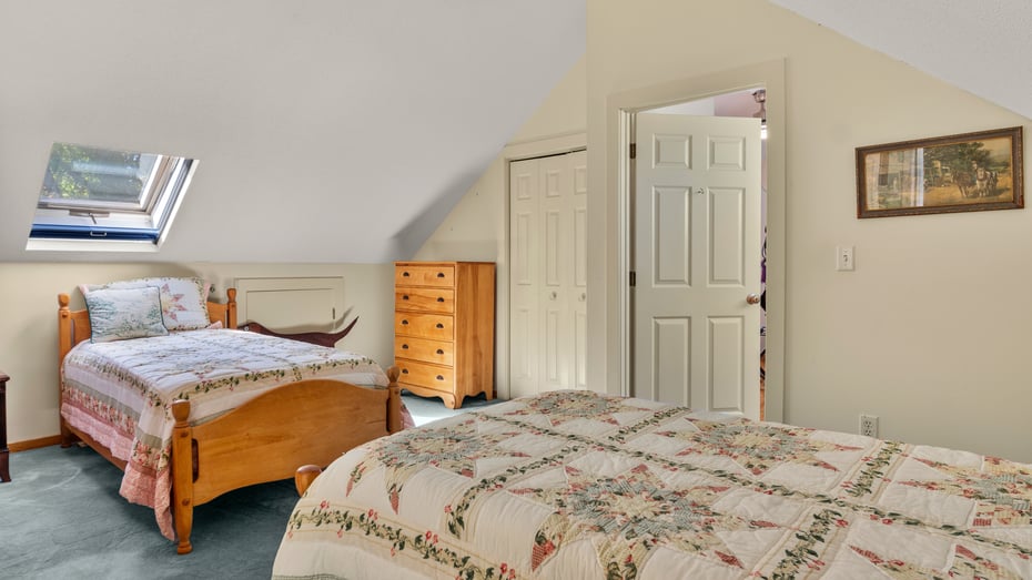 1 Cornwall Dr Photo 31