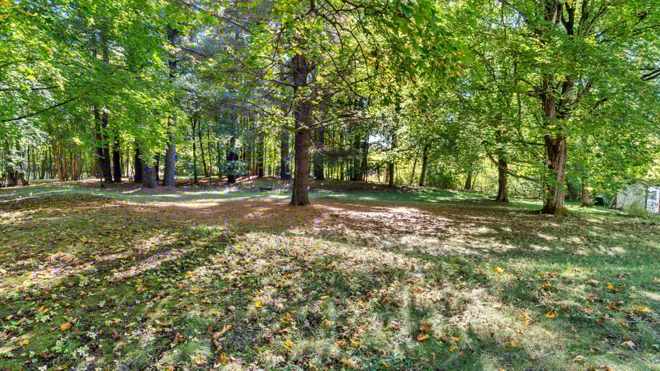 1 Cornwall Dr Photo 35