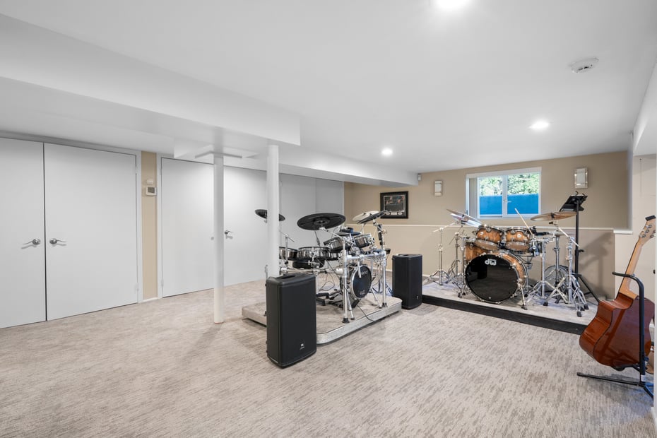 720 Claflin Avenue Photo 38