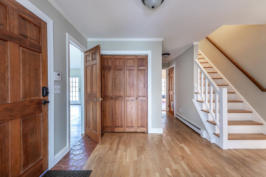 12 Quaker Ridge Road Photo 4