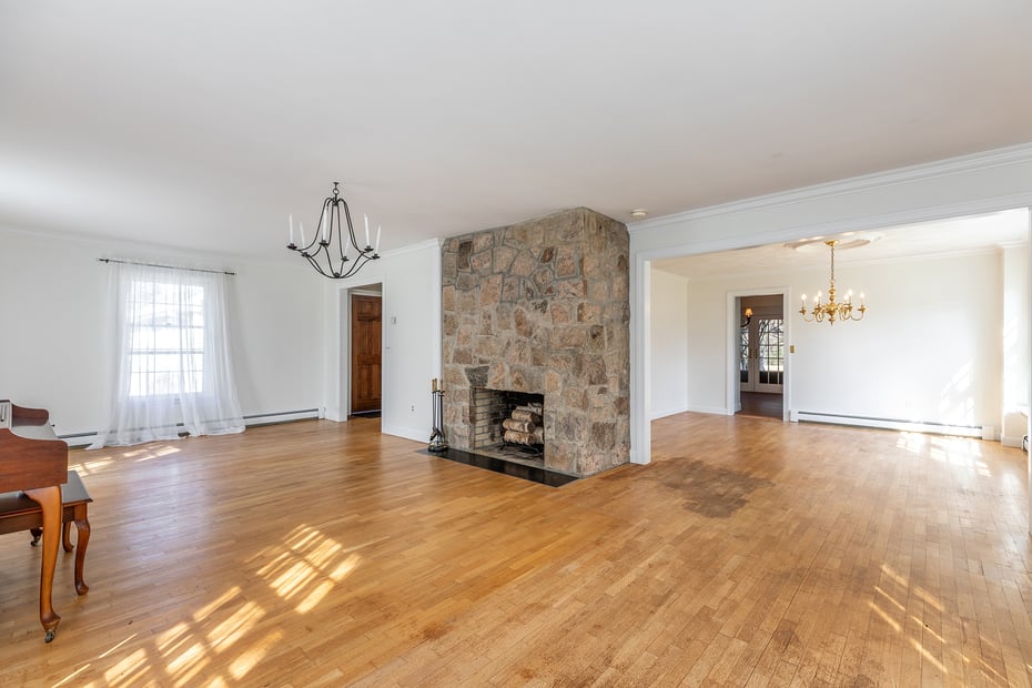 12 Quaker Ridge Road Photo 6