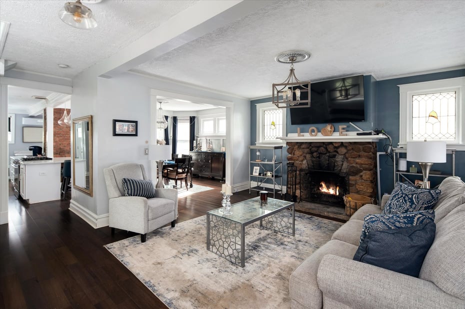 737 Bradley Street Photo 7