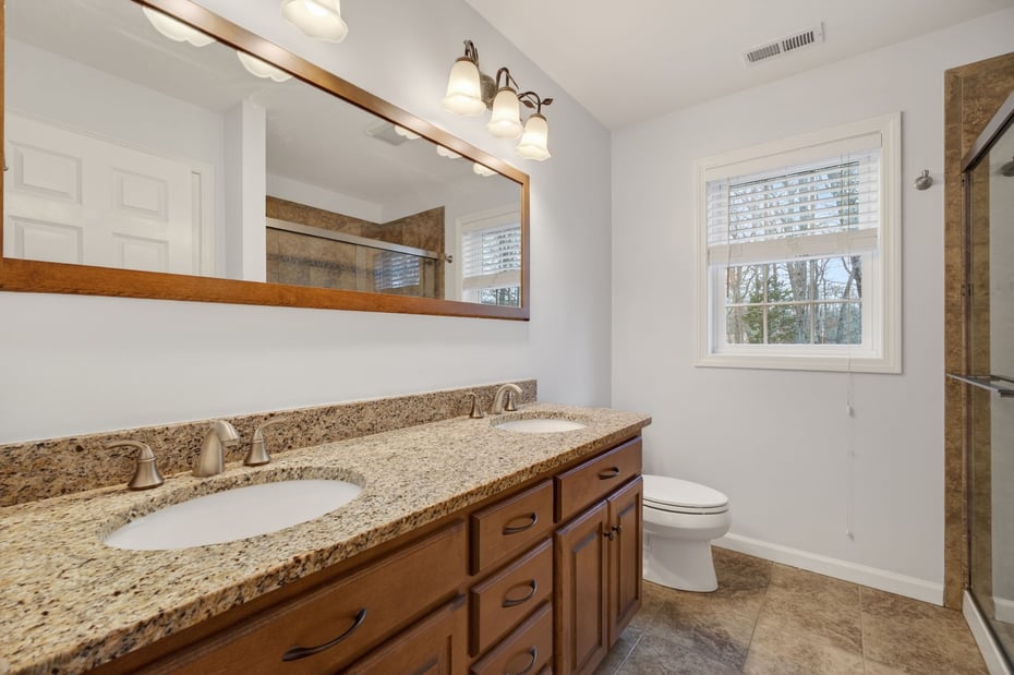 5 Tom Allyn Court Photo 24