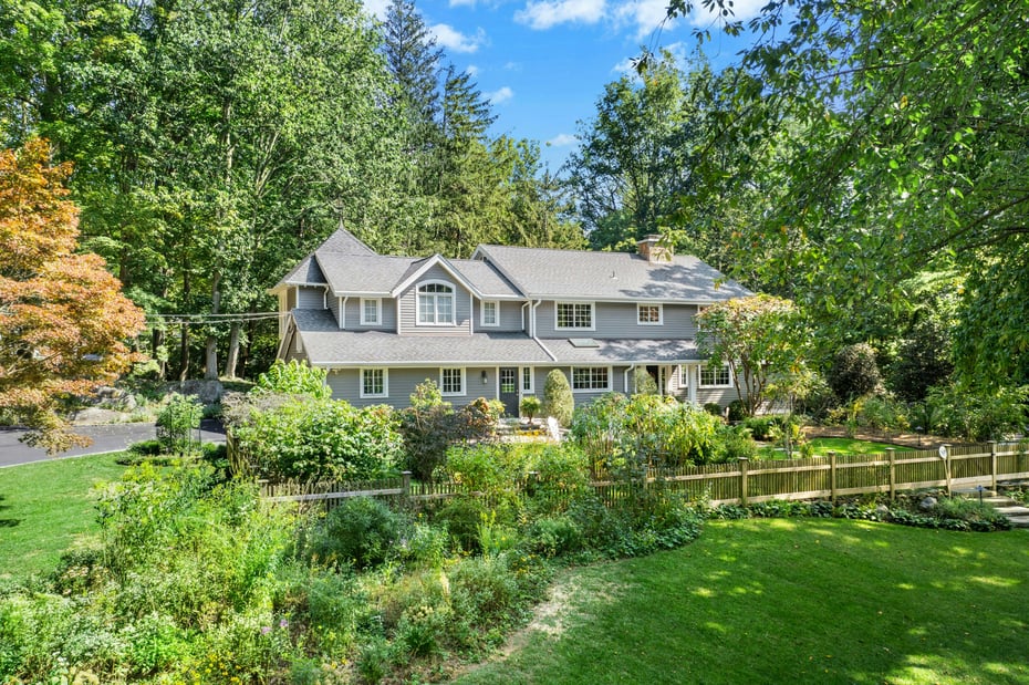 15 Queens Lane Photo 3