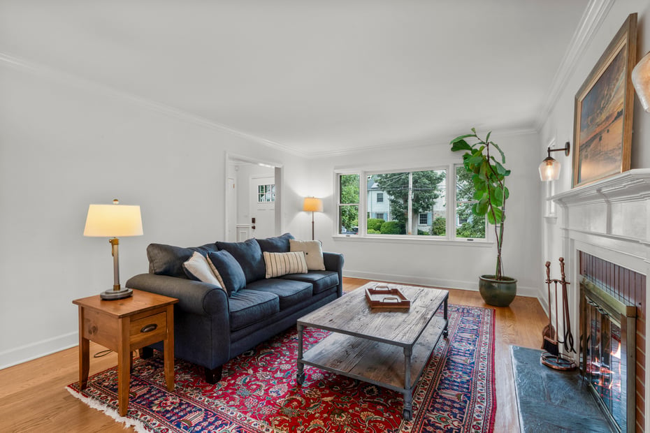 42 Iselin Terrace Photo 5