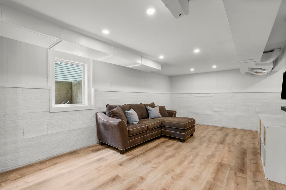 42 Iselin Terrace Photo 24