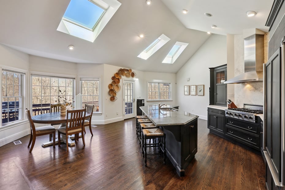 100 Chestnut Hill Road Photo 6