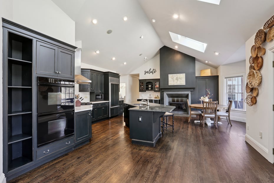 100 Chestnut Hill Road Photo 8