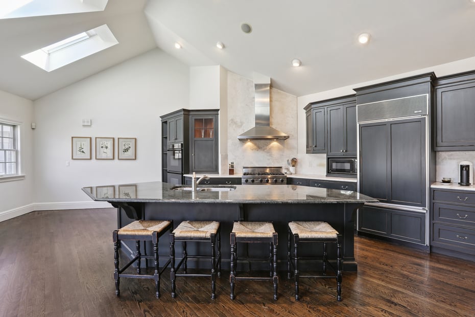 100 Chestnut Hill Road Photo 7