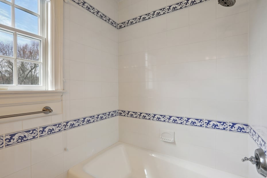 100 Chestnut Hill Road Photo 25