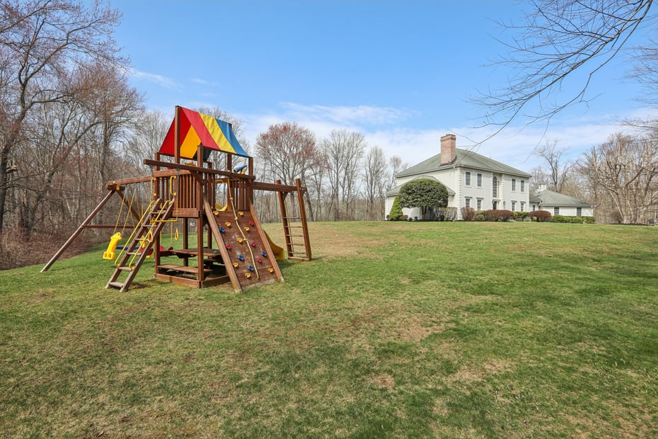 100 Chestnut Hill Road Photo 34