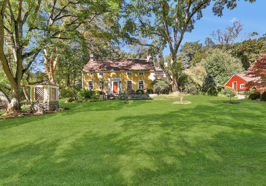 333 W Hartsdale Avenue Photo 3