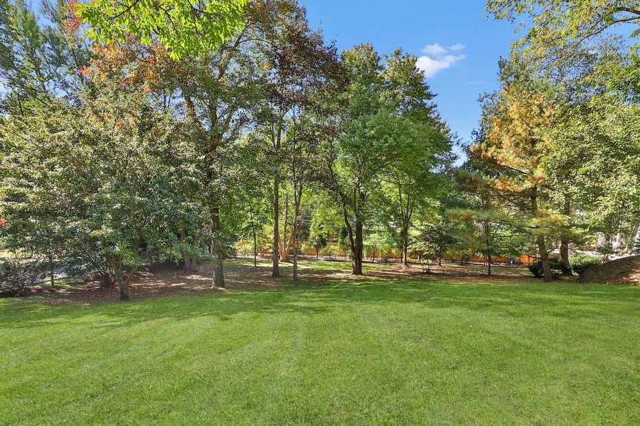 333 W Hartsdale Avenue Photo 5