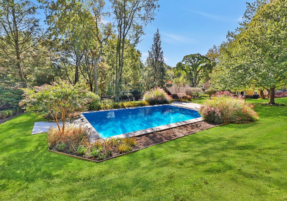 333 W Hartsdale Avenue Photo 4