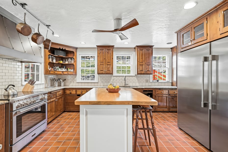 333 W Hartsdale Avenue Photo 16