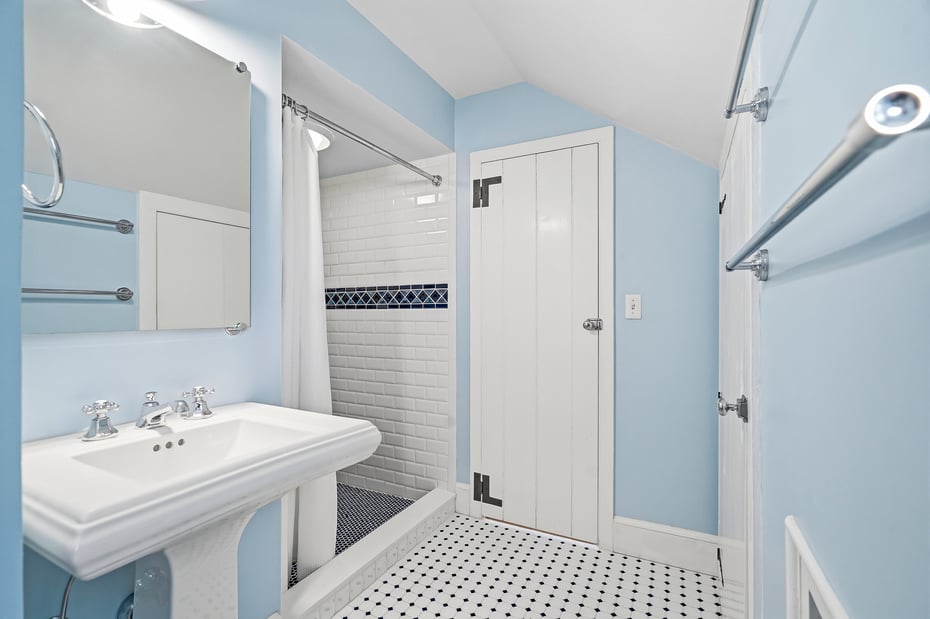 333 W Hartsdale Avenue Photo 27