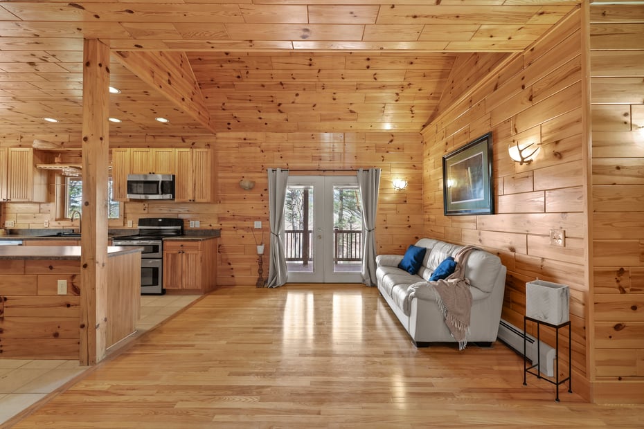 633 E Otis Rd Photo 7