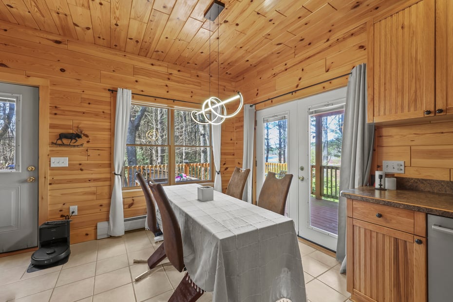 633 E Otis Rd Photo 21