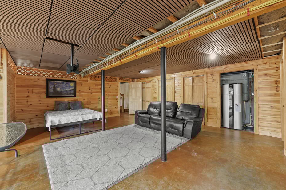 633 E Otis Rd Photo 39