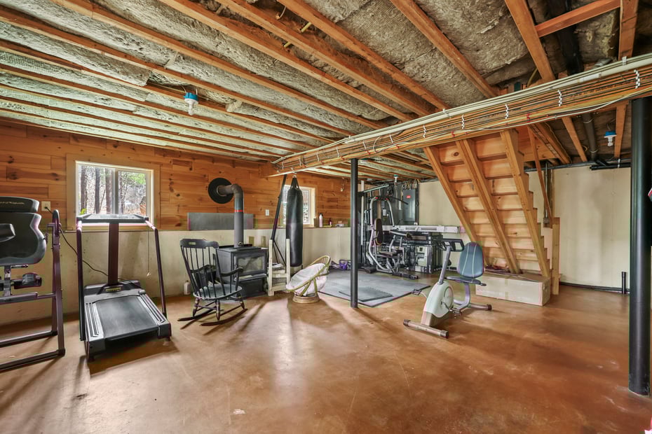 633 E Otis Rd Photo 48