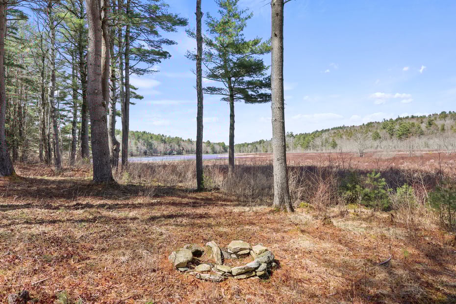 633 E Otis Rd Photo 55