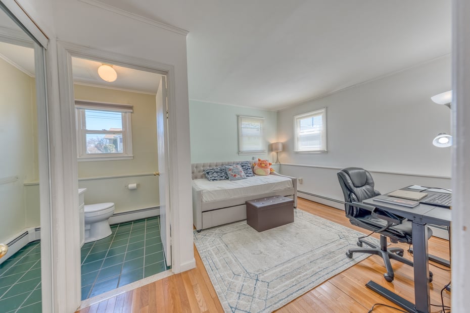 43 Hilldale Road Photo 27