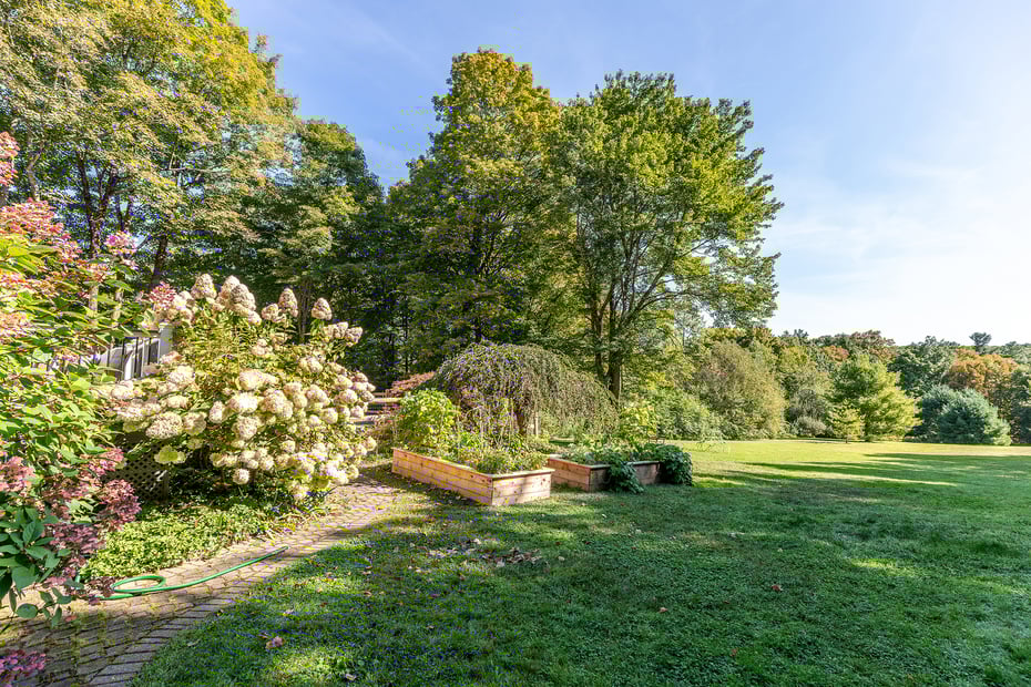 352 Norfolk Road Photo 26