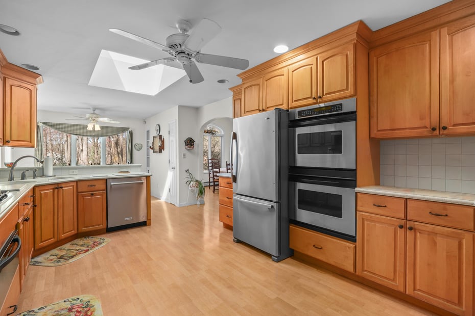 2378 Pine Grove Court Photo 13