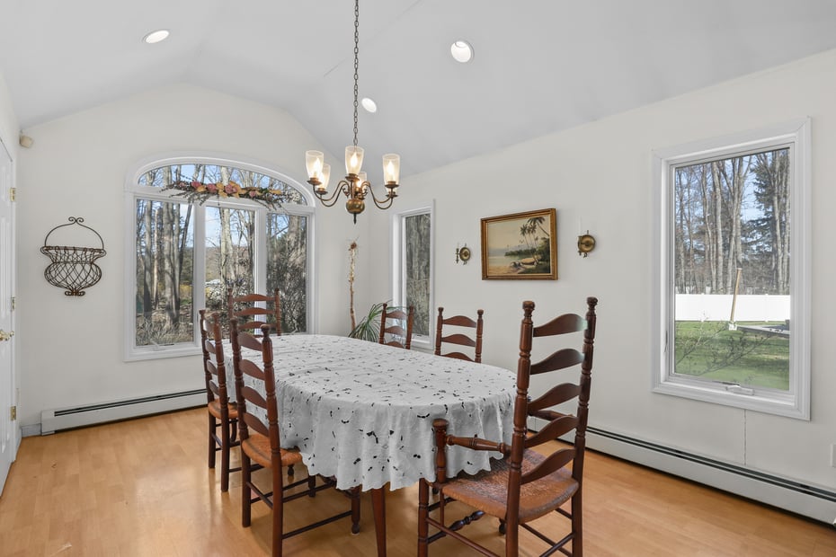 2378 Pine Grove Court Photo 10