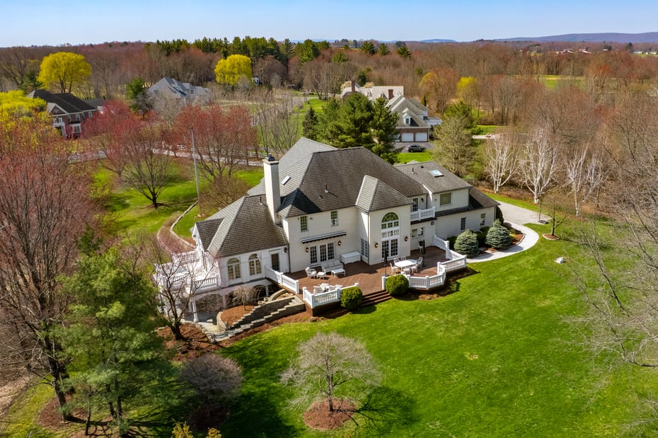 57 Thistledown Photo 3