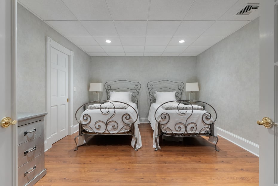 57 Thistledown Photo 29