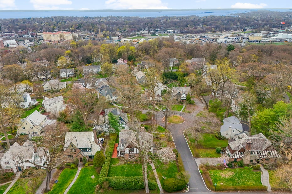 79 Mountain Avenue Photo 45