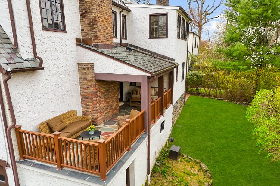 79 Mountain Avenue Photo 5