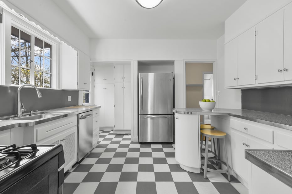 79 Mountain Avenue Photo 24