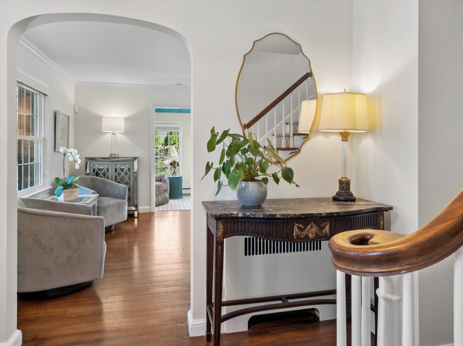 195 Central Parkway Photo 4