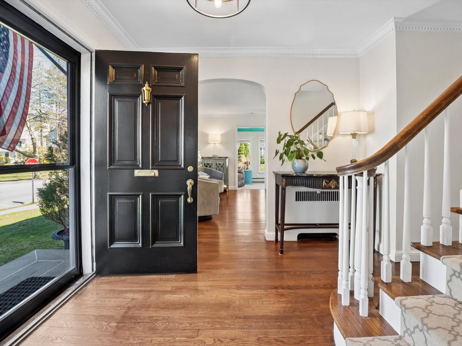 195 Central Parkway Photo 3