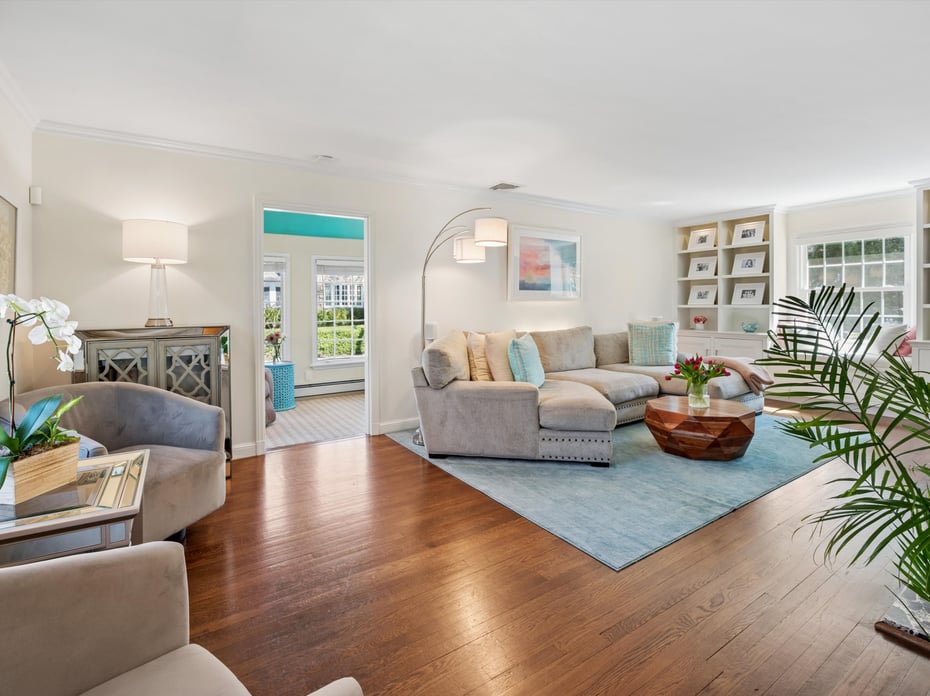 195 Central Parkway Photo 5