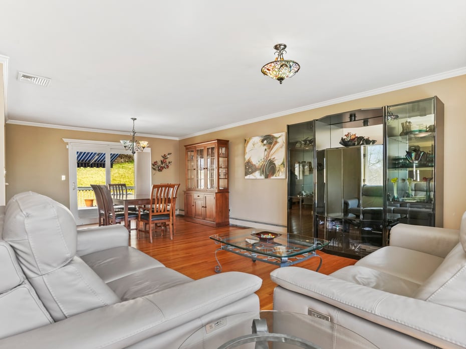 548 Howellton Road Photo 6