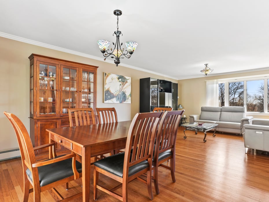 548 Howellton Road Photo 10