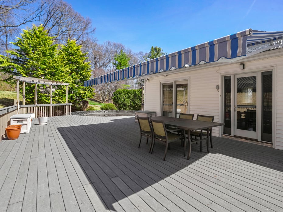 548 Howellton Road Photo 26