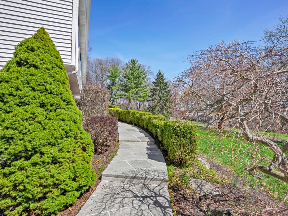 548 Howellton Road Photo 29