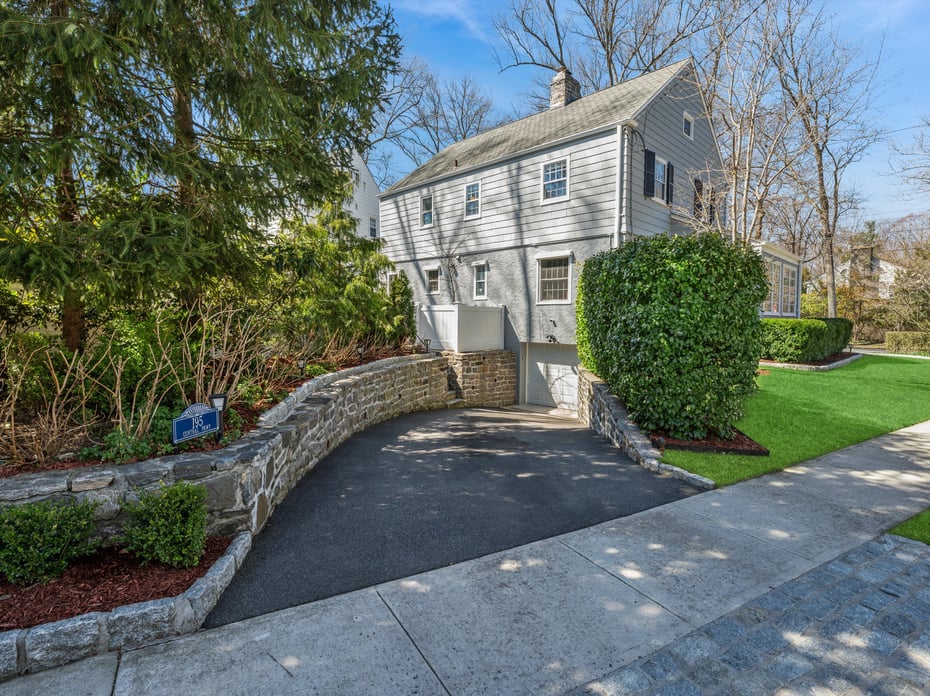 195 Central Parkway Photo 30