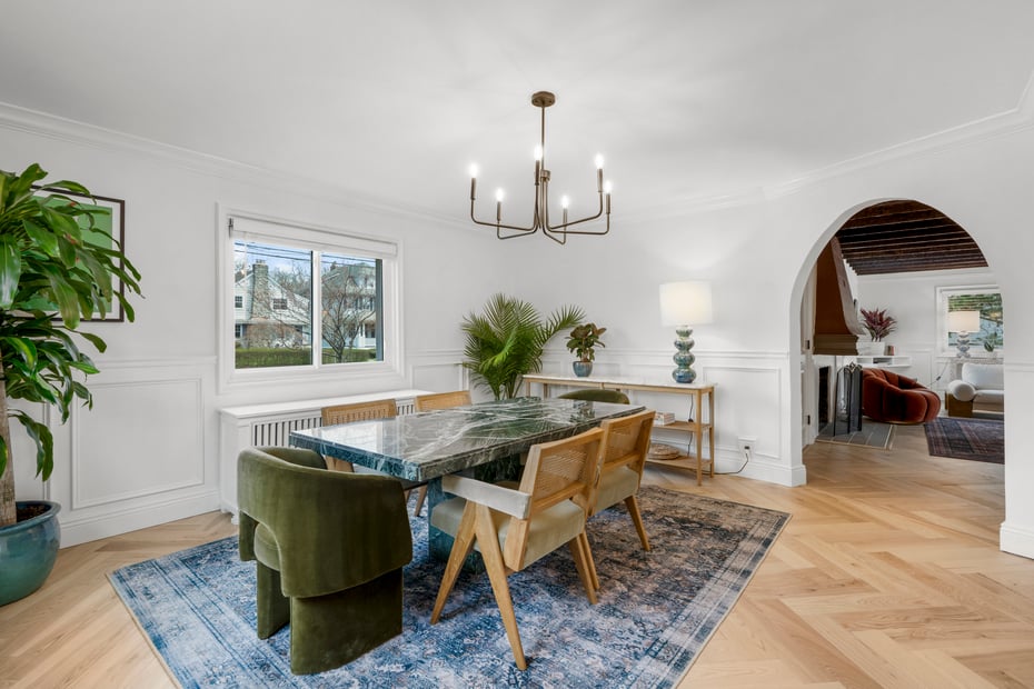 200 Larchmont Avenue Photo 10