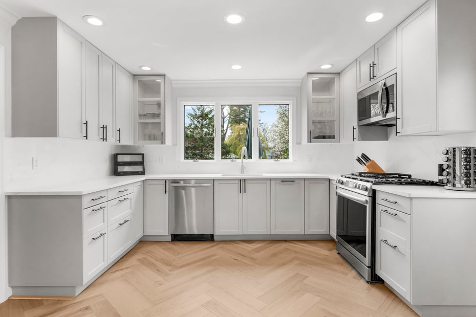 200 Larchmont Avenue Photo 14