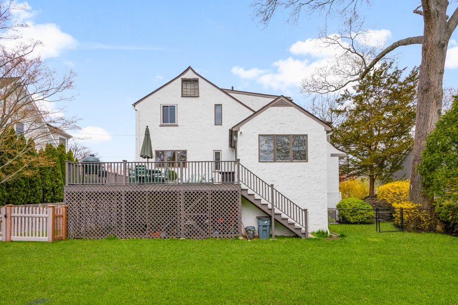 200 Larchmont Avenue Photo 36