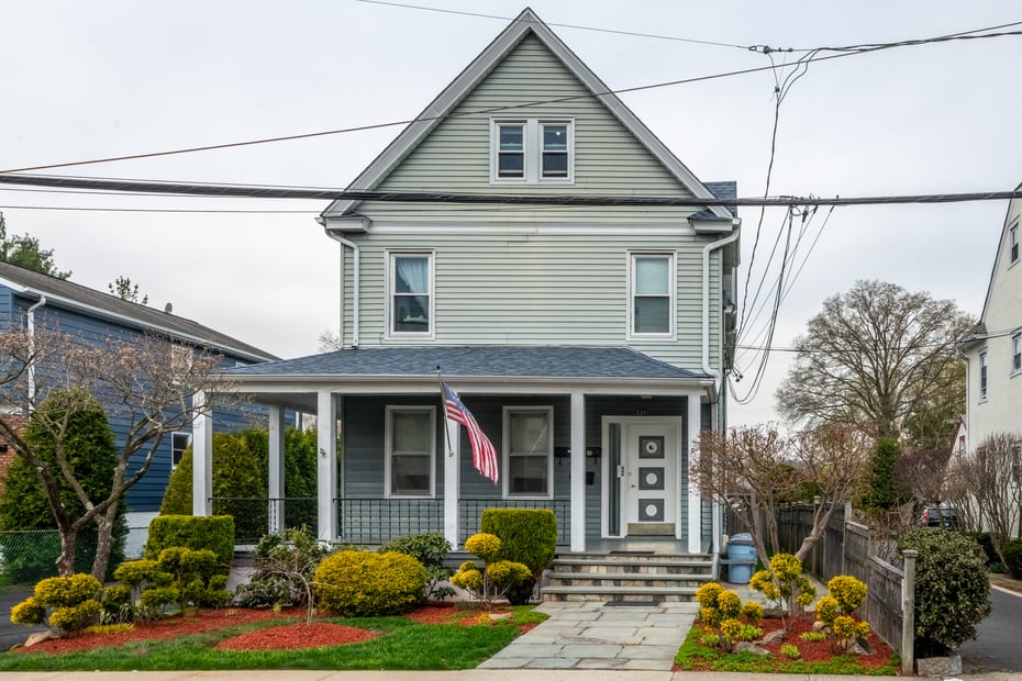 538 Jefferson Avenue Photo 1