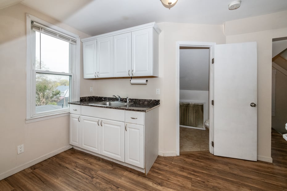538 Jefferson Avenue Photo 11