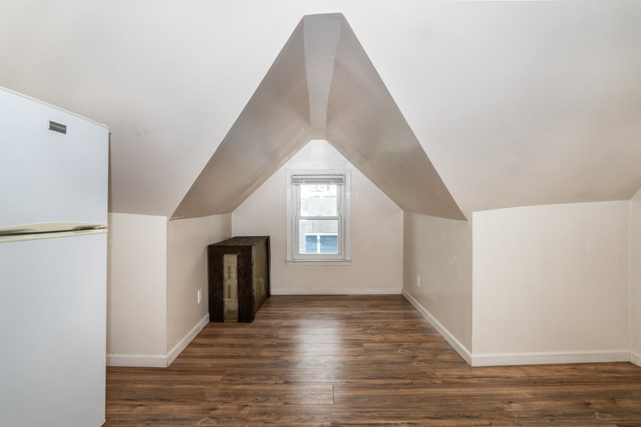 538 Jefferson Avenue Photo 13