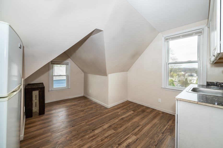 538 Jefferson Avenue Photo 14